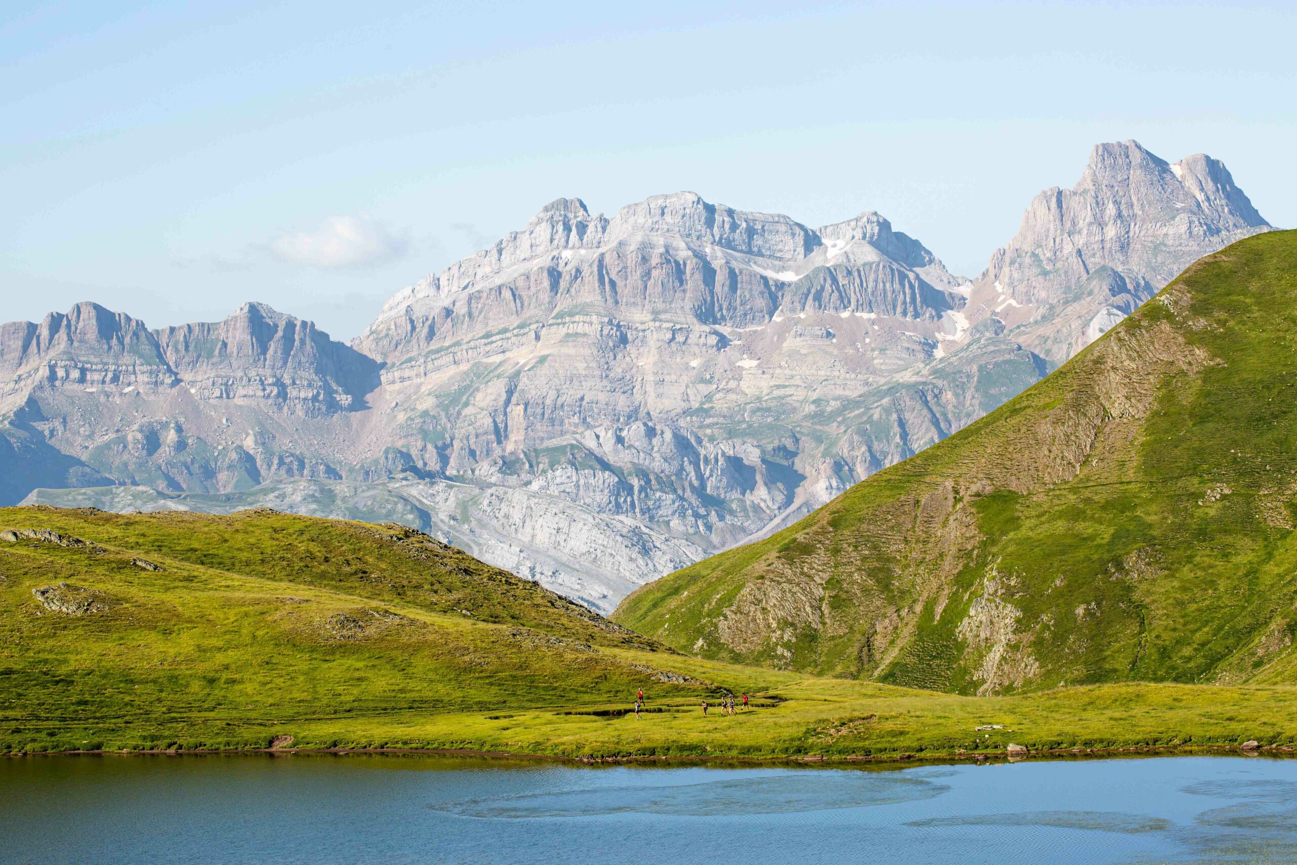 Astún en verano: M3A0793 copia scaled