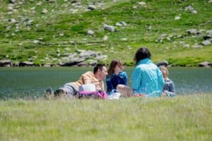 4 rutas de senderismo familiar en Astún para este verano.
