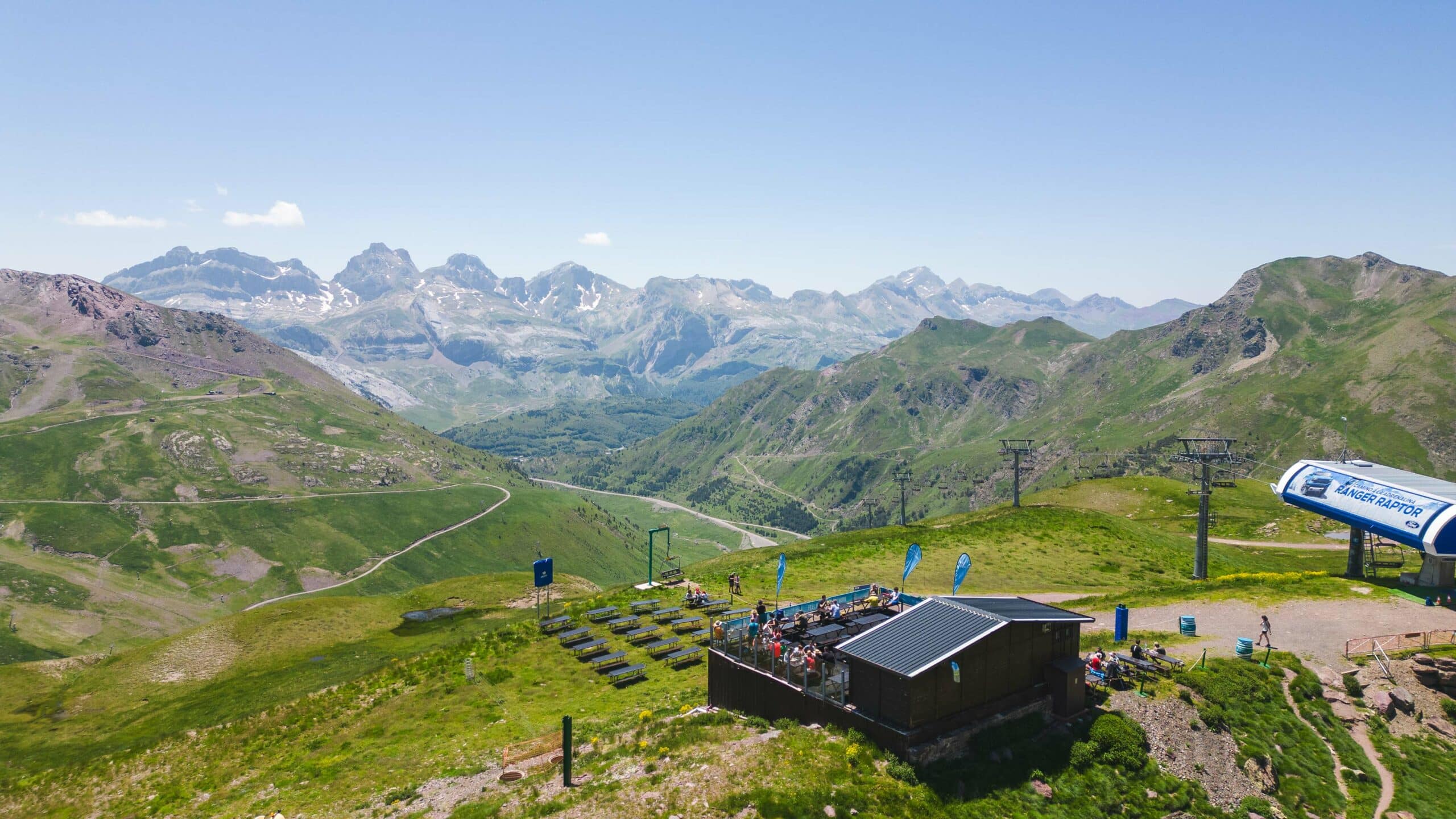 Astún en verano: astun en pareja 3 scaled